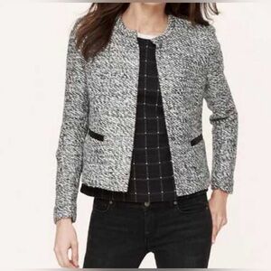LOFT Women’s Black & White Tweed Herringbone Long Sleeve Blazer Size 4